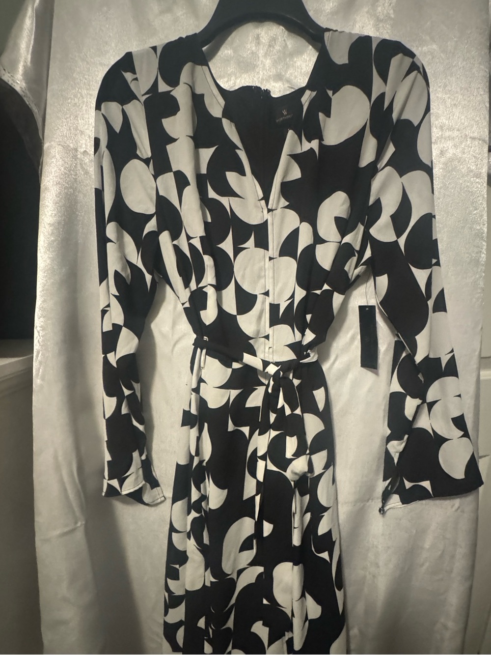 NWT Worthington Black and White Geometric Tie-Waist Long Sleeve Dress NWT
